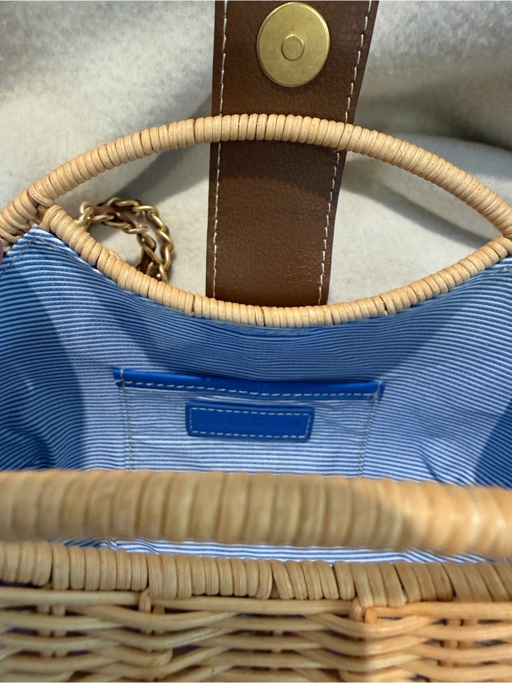J. McLaughlin Wicker Crossbody in Tan with Gold Chain - Picture 10 of 11